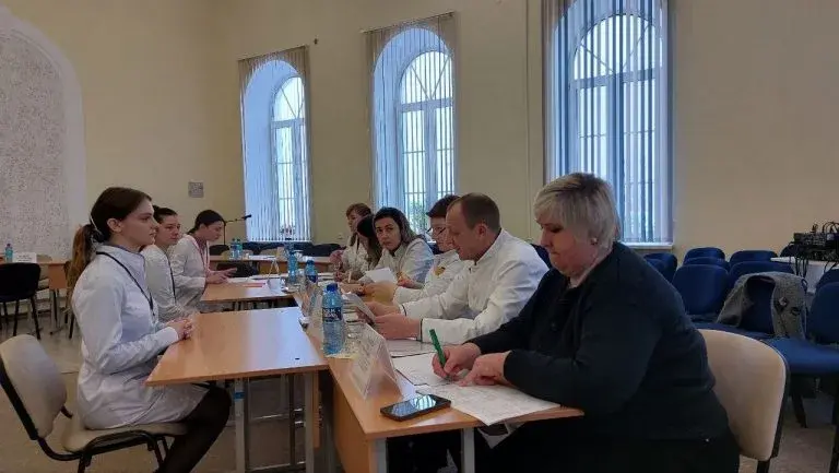 Выпускники Могилевского медколледжа получили направления на первые рабочие места. Фото: mogilev.1prof.by.