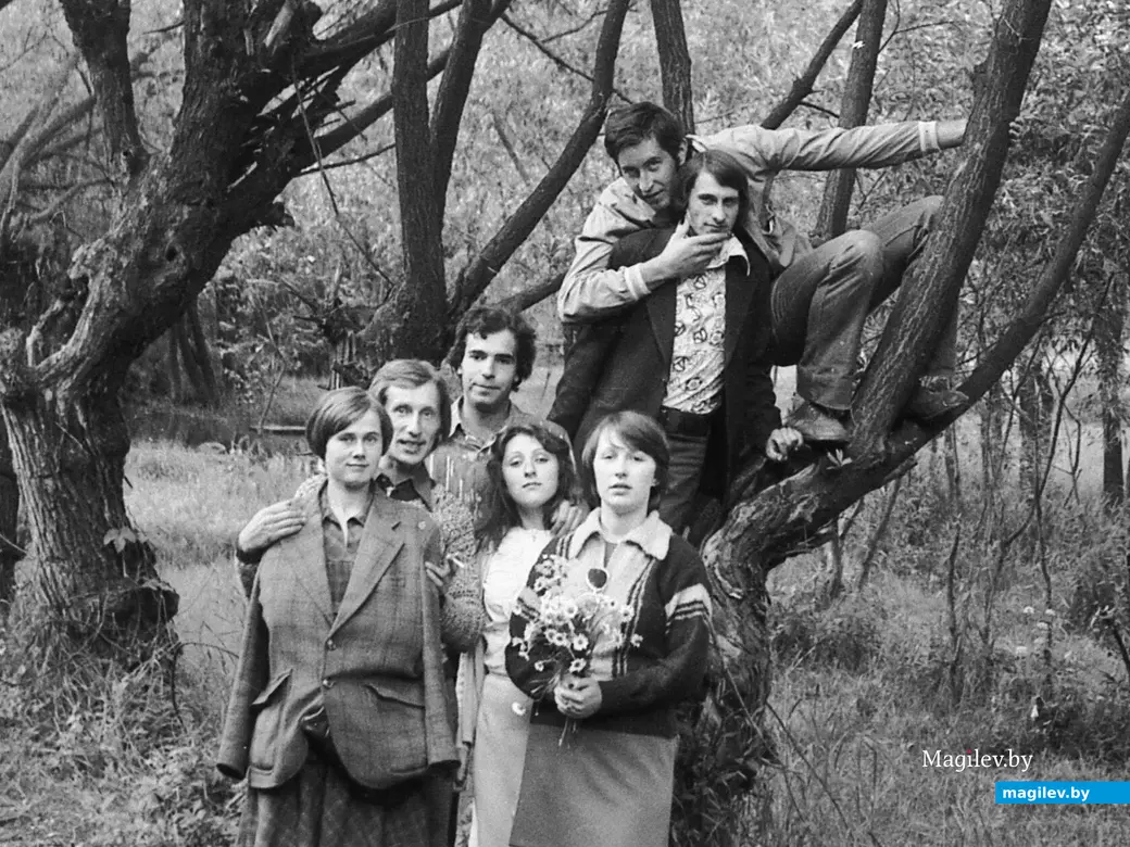 Наши девочки были (и по сей день остаются) самыми лучшими и самыми красивыми. Могилев, 1977 год.