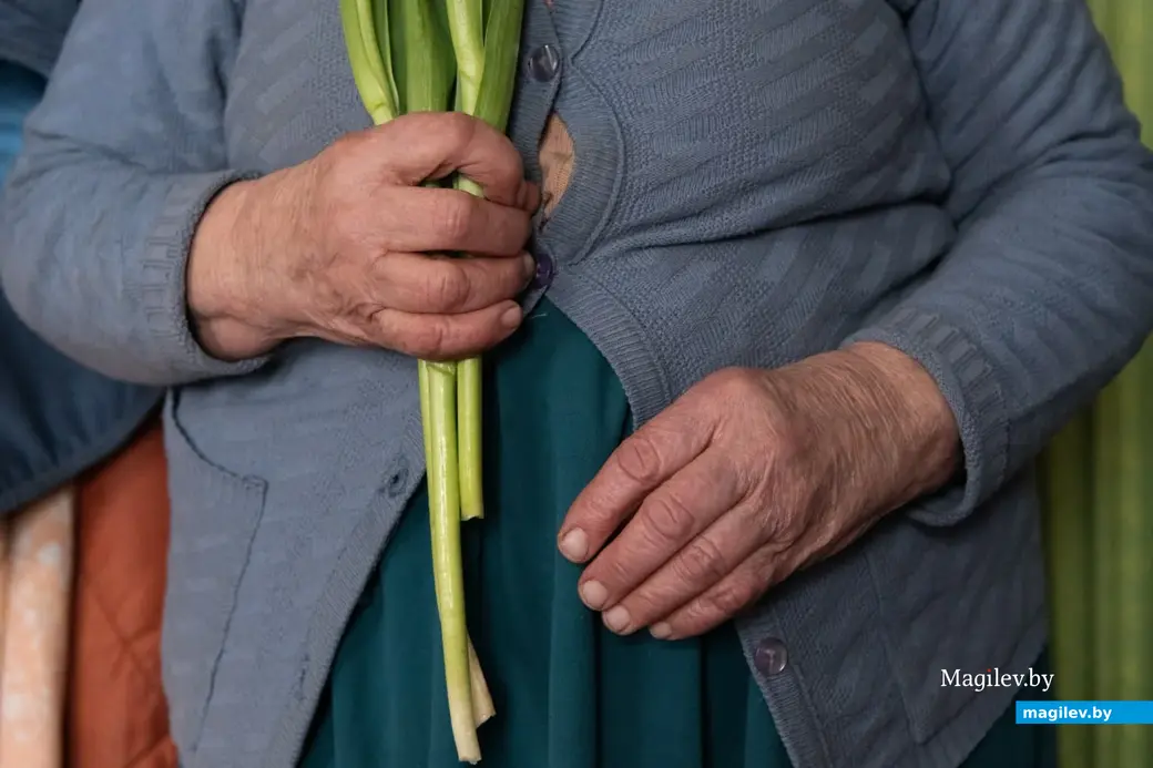 Деревня Галузы, 8 марта 2023 года. Праздник весны. Дом четвертый. Бабушка Зоя.