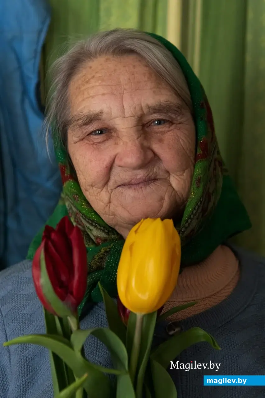Деревня Галузы, 8 марта 2023 года. Праздник весны. Дом четвертый. Бабушка Зоя.
