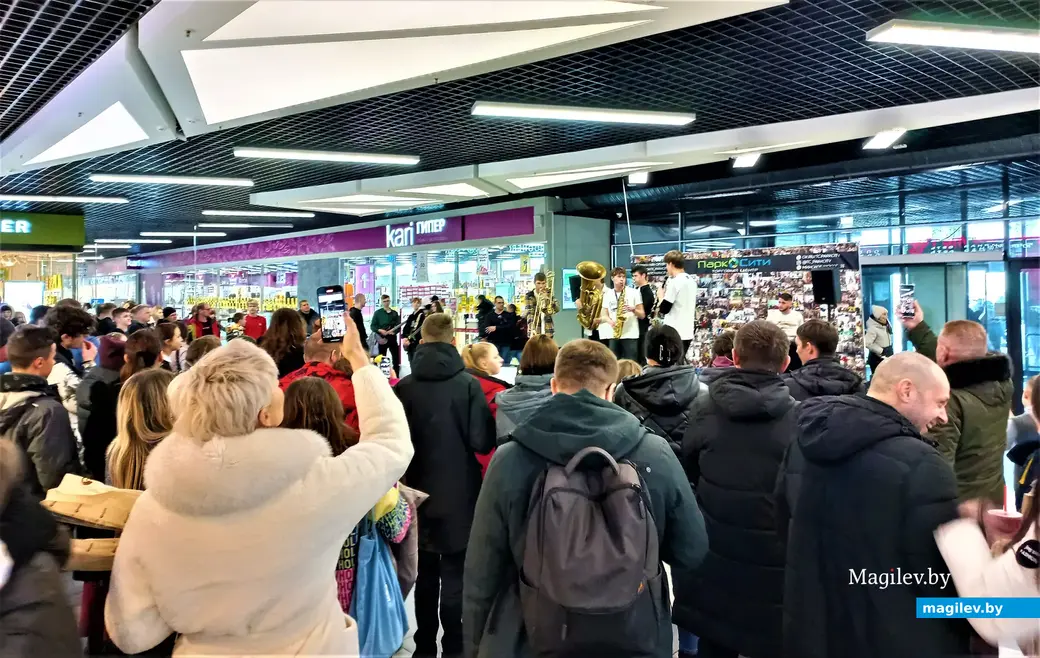 Праздничная программа в ТЦ «Парк Сити». Могилев, 08.03.2023 г.