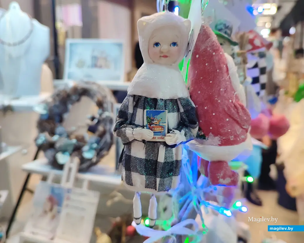 Выставка-ярмарка «Навагодні падарунак ад «Шчырай Майстэрні» в ТЦ «Е-Сити». 30 декабря 2023 г.