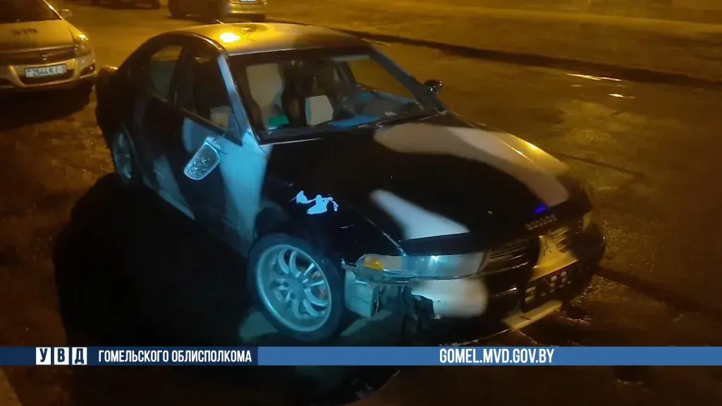 Гомель, 1 января 2024 года. Водитель, двигаясь по улице Ефремова со стороны улицы Советской, совершил наезд на двух пешеходов.