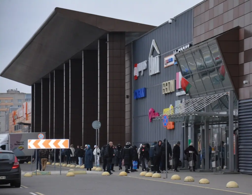 23.11.2023г Тактико-специальные учения МЧС прошли в торгово-развлекательном центре Могилева. Фото МЧС