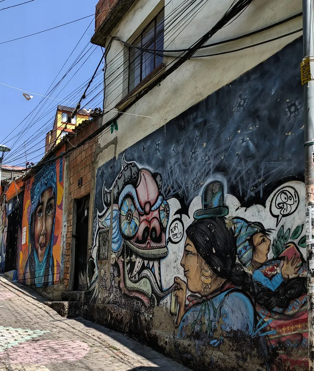 Граффити в городе Ла-Пас, Боливия. Октябрь, 2023 г.