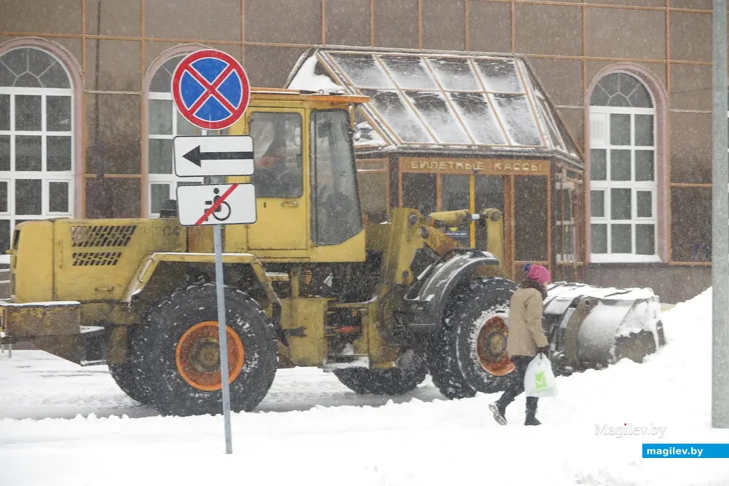 29 ноября 2023 г. Могилев снова заметает снегом!