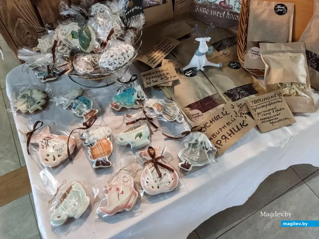 Могилев, ТЦ Е-Сити, фермерский маркет «Свая ежа», 3.12.2023 г.