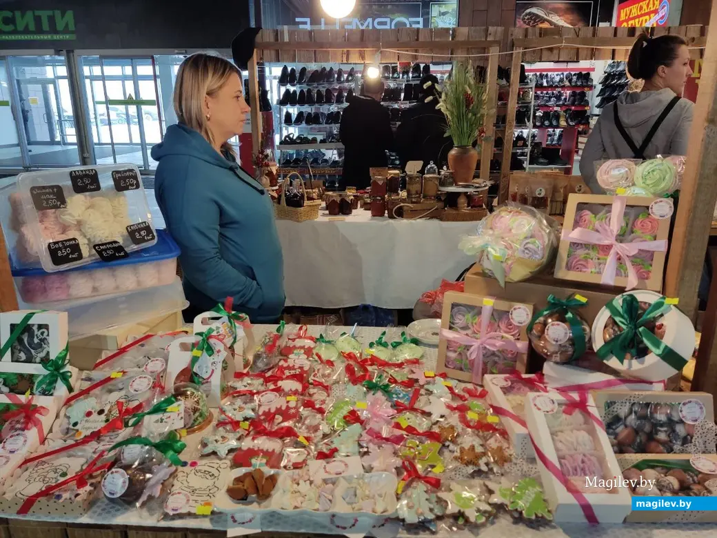 Могилев, ТЦ Е-Сити, фермерский маркет «Свая ежа», 3.12.2023 г.