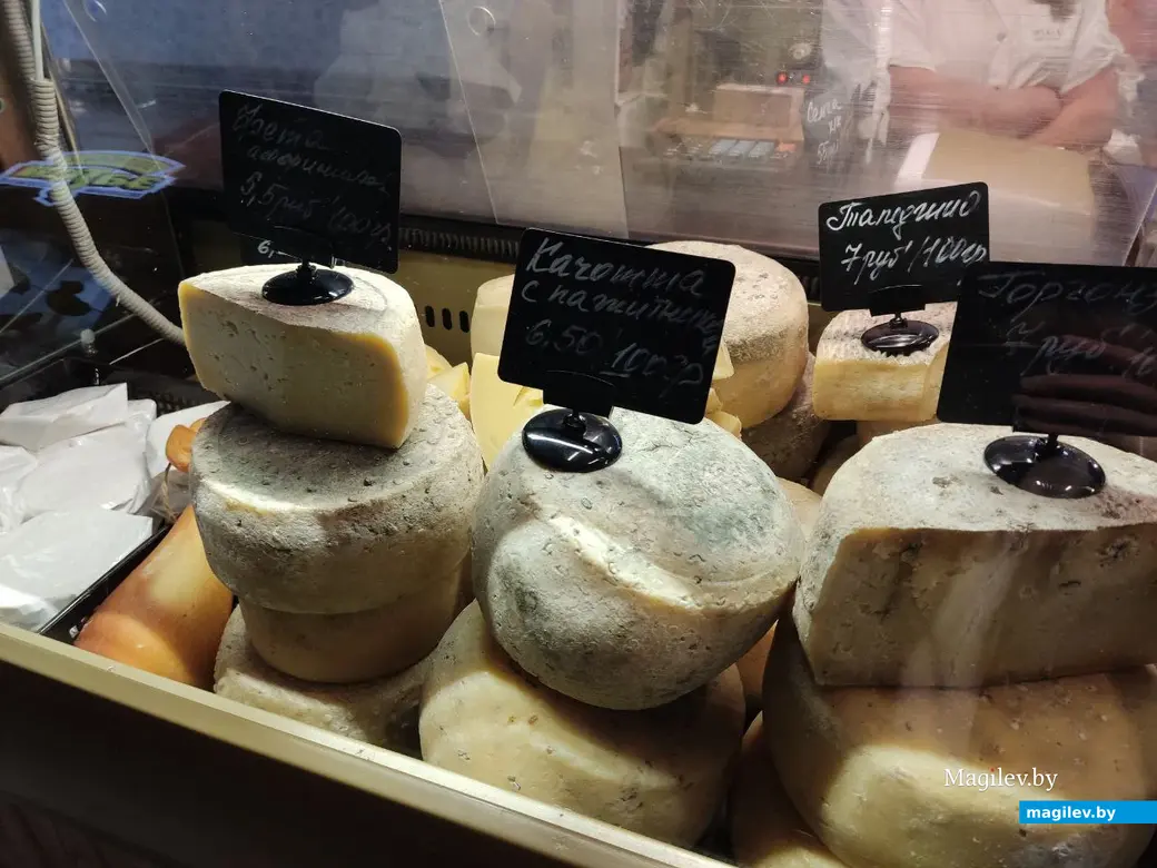 Крафтовые сыры Оксаны Насевич. Могилев, ТЦ Е-Сити, фермерский маркет «Свая ежа», 3.12.2023 г.