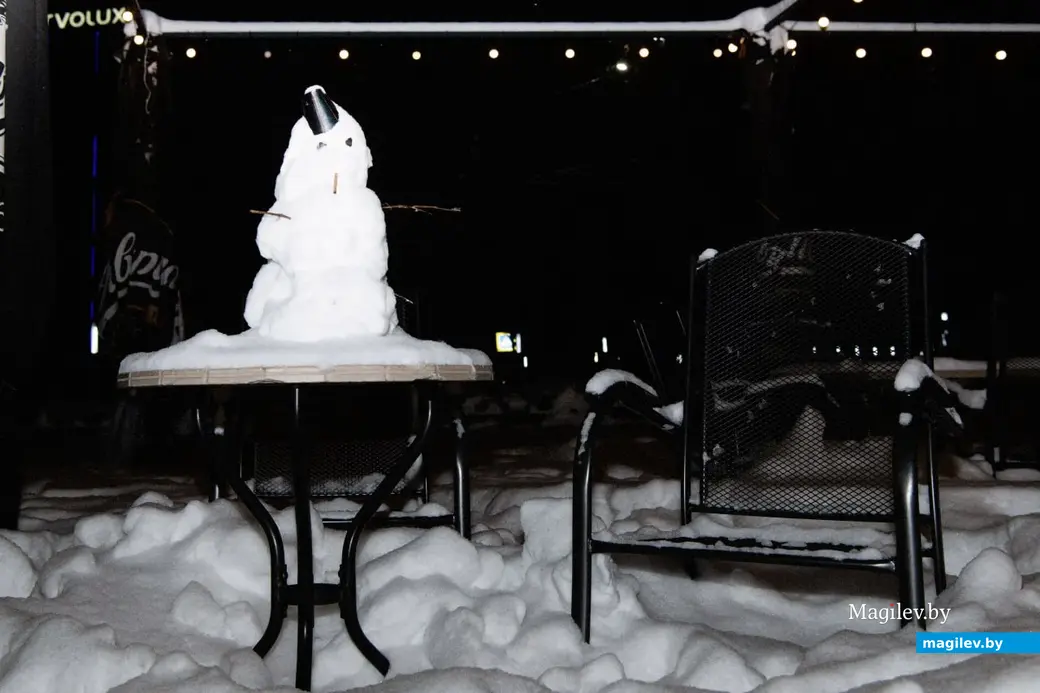 Декабрь 2023 г. Могилев. Вечерняя снежная сказка.