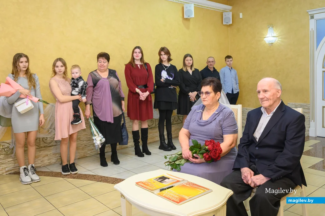08.12.2023. Отдел ЗАГС Бобруйского горисполкома. Свадебная пара. Наталья и Владимир Веревкины