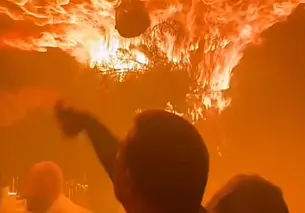 В минском ресторане загорелась елка. Жертв нет (видео)