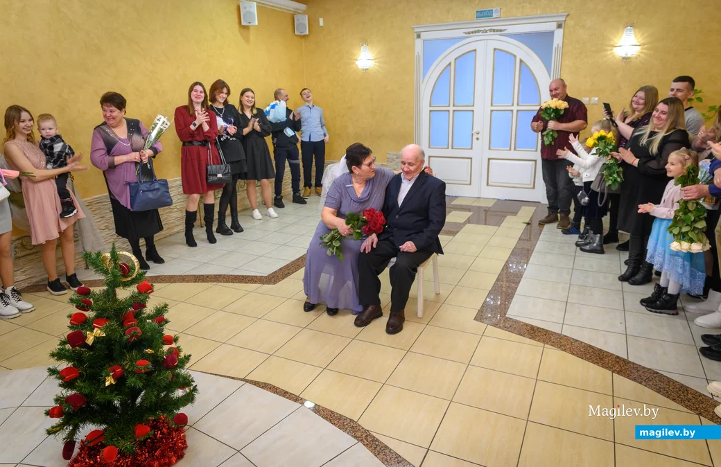 08.12.2023. Отдел ЗАГС Бобруйского горисполкома. Свадебная пара. Наталья и Владимир Веревкины