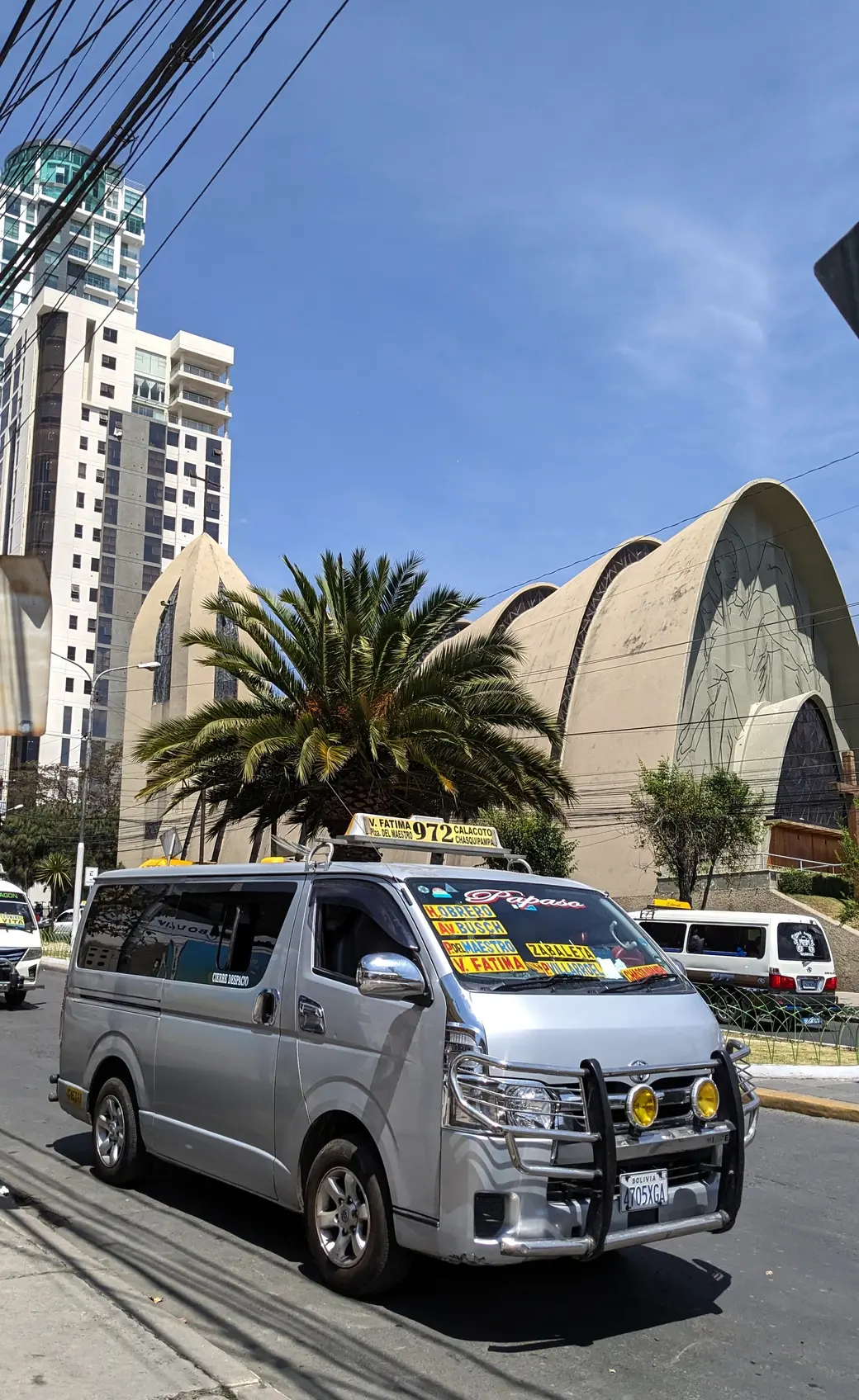 Маршрутное такси в Ла-Пасе. Боливия. Октябрь, 2023.