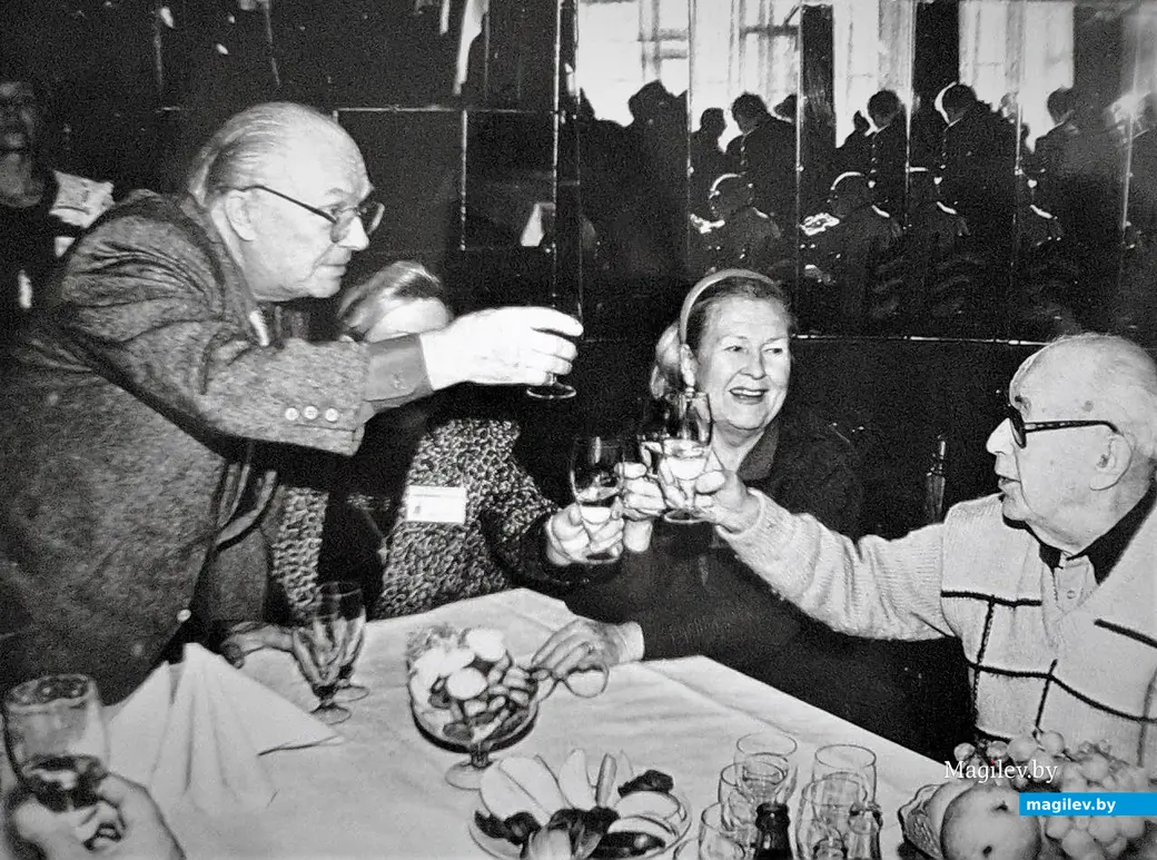 Владимир Трошин – Александру Колкеру: «Ну, за здоровье Владимира Браиловского!». Могилев, «Золотой шлягер», 1995 г.