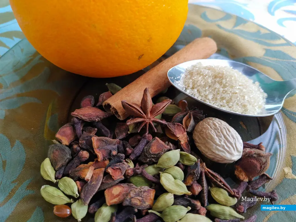 Что почем: на рынках и в магазинах Могилева выбирали специи для запекания мяса и глинтвейна. Купленные специи для глинтвейна. Декабрь 2023 года.