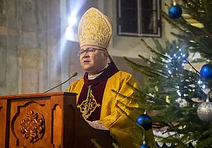 Віншаванне на Божае Нараджэнне ад біскупа Аляксандра Яшэўскага. Расклад Святых Імшаў