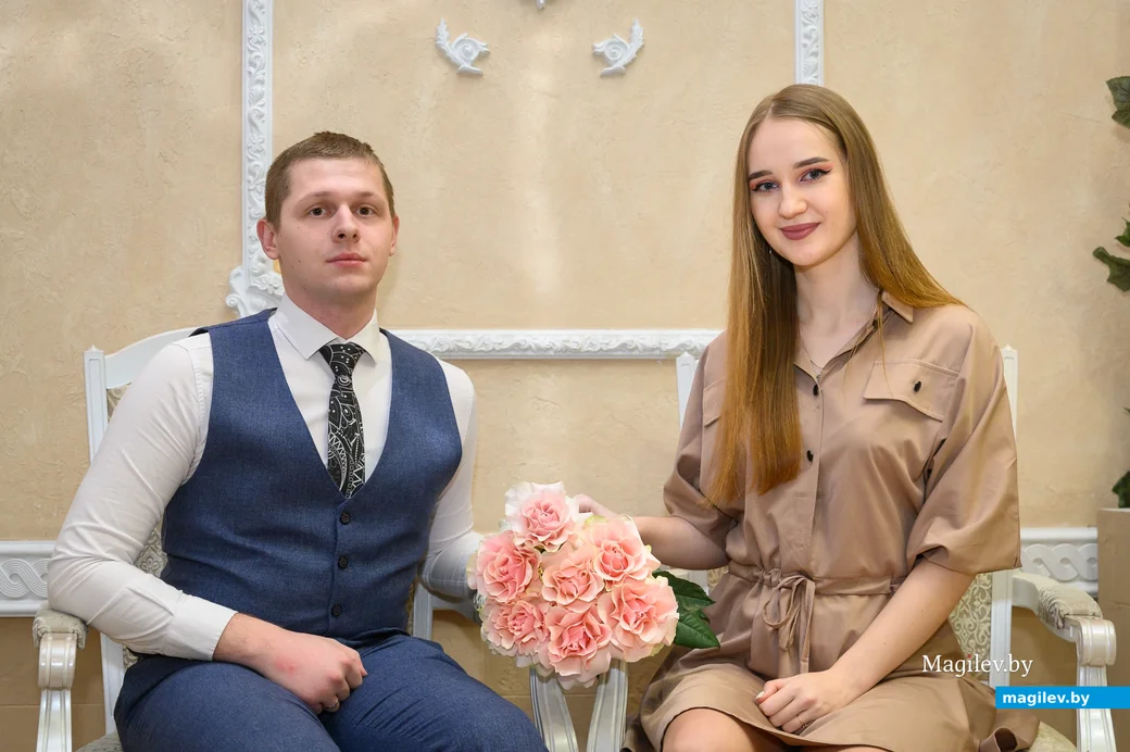 22.12.2023. Отдел ЗАГС Бобруйского горисполкома. Свадебная пара. Вероника и Павел
