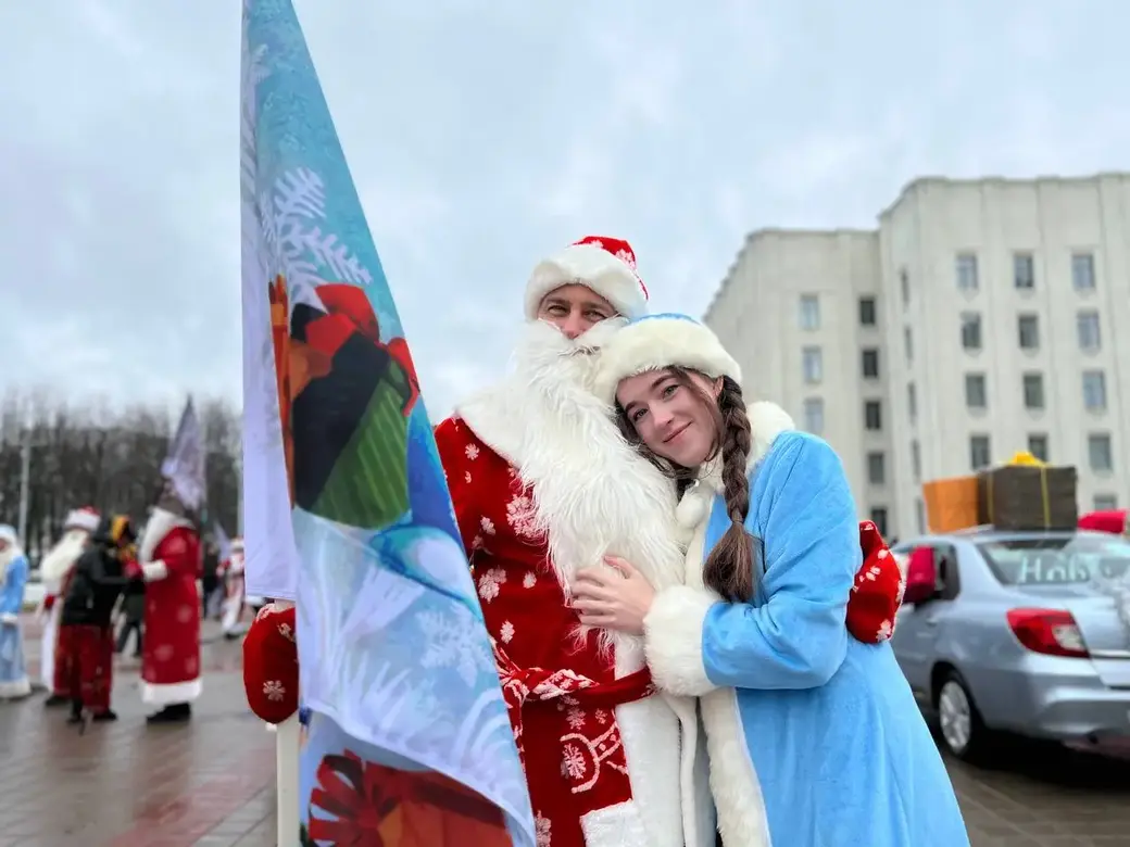 23.12.2023 г. Могилев. Автопарад «За рулем Дед Мороз» . Фото: Mogilevnews.by