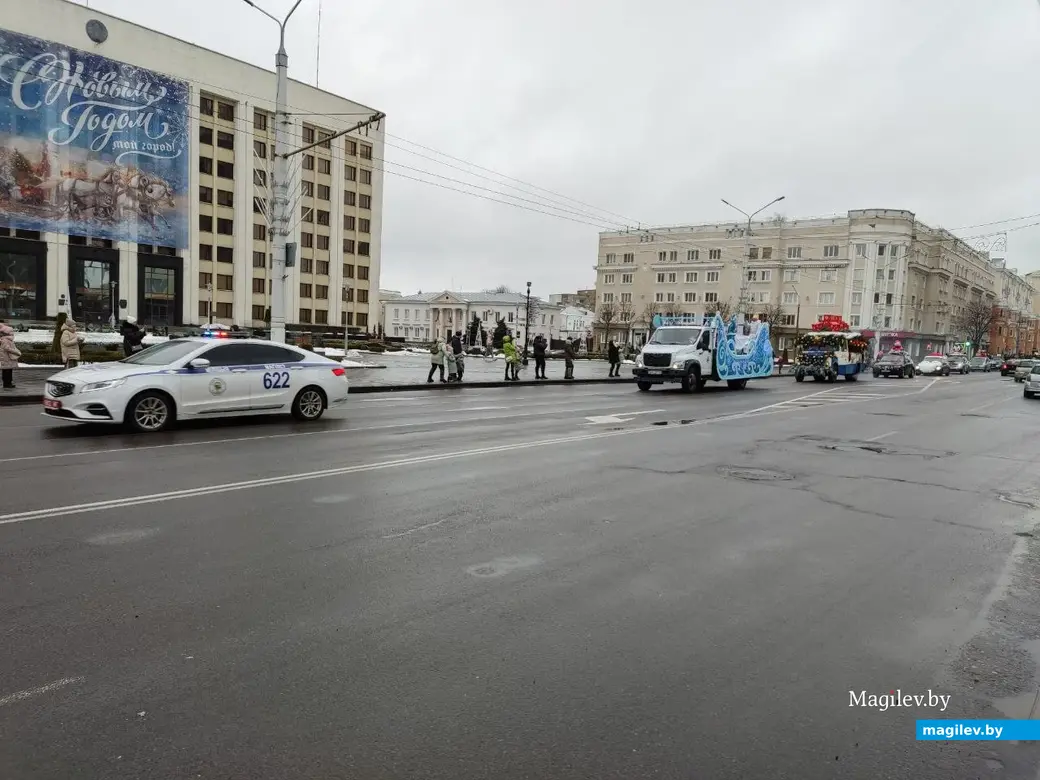 23.12.2023 г. Могилев. Автопарад «За рулем Дед Мороз»