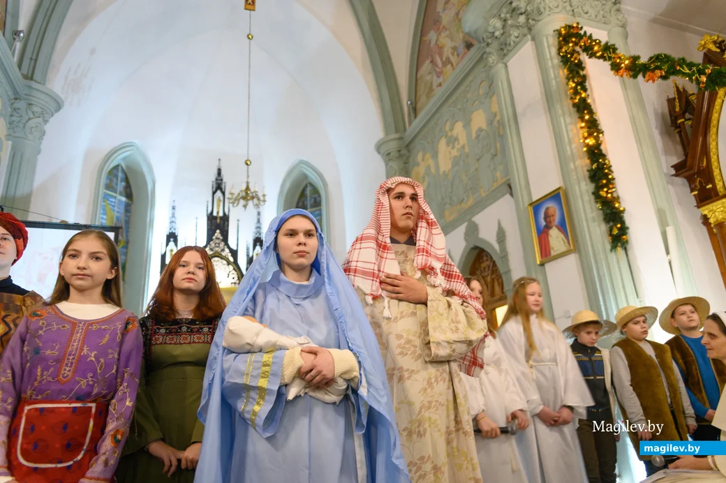 24.12.2023. Костел Непорочного Зачатия Пресвятой Девы Марии. Рождество в костеле. Детская