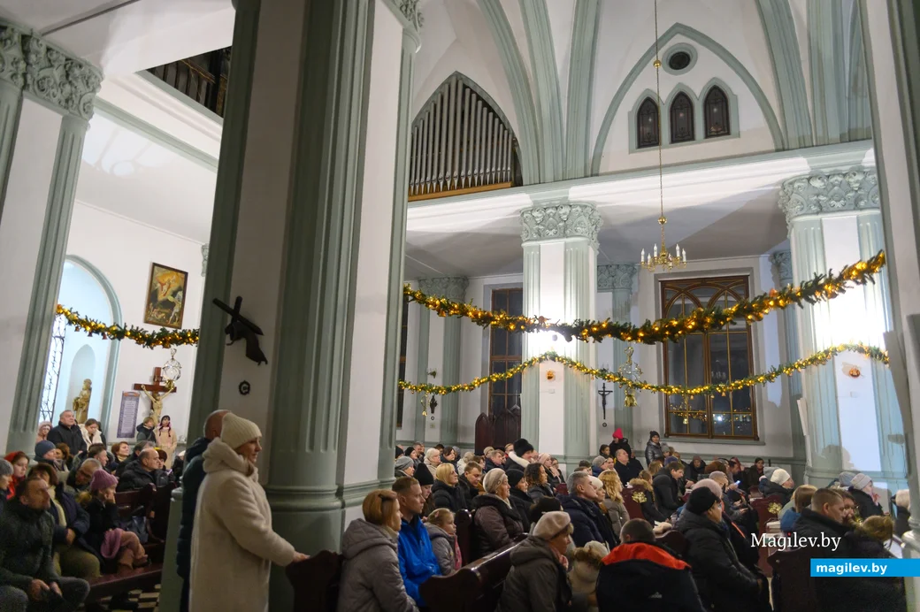 24.12.2023. Костел Непорочного Зачатия Пресвятой Девы Марии. Рождество в костеле. Детская