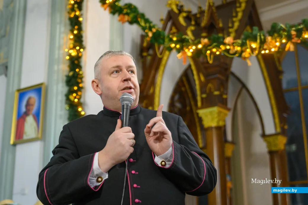 24.12.2023. Костел Непорочного Зачатия Пресвятой Девы Марии. Рождество в костеле. Ксёндз Андрэй