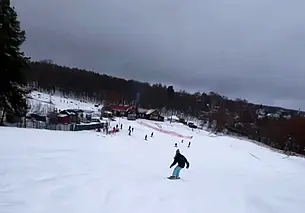 На горке в Могилеве снег таял буквально на глазах