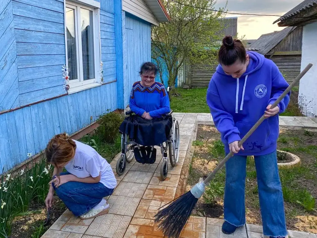 Бойцы студенческого педагогического отряда "Шлях сэрца" посетили среднюю школу №2 г. Белыничи/ Фото: t.me/BRSMMSU