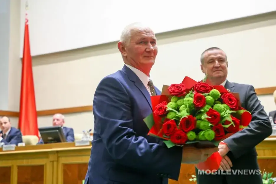 Заместитель премьер-министра Леонид Заяц вручил лучшим представителям АПК Могилевской области государственные награды. Могилев, 27.04.2023 г. Фото: mogilevnews.by