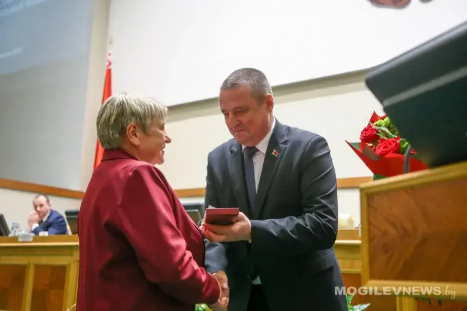 Заместитель премьер-министра Леонид Заяц вручил лучшим представителям АПК Могилевской области государственные награды. Могилев, 27.04.2023 г. Фото: mogilevnews.by