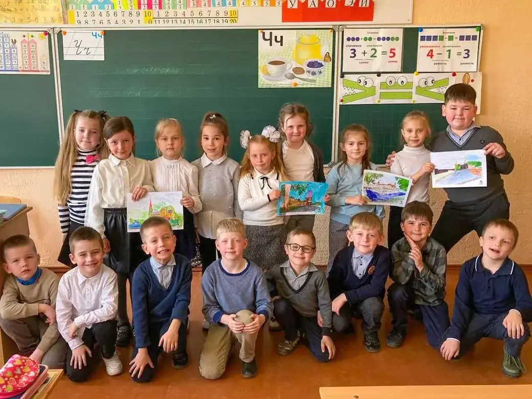 Бойцы студенческого педагогического отряда "Шлях сэрца" посетили среднюю школу №2 г. Белыничи/ Фото: t.me/BRSMMSU