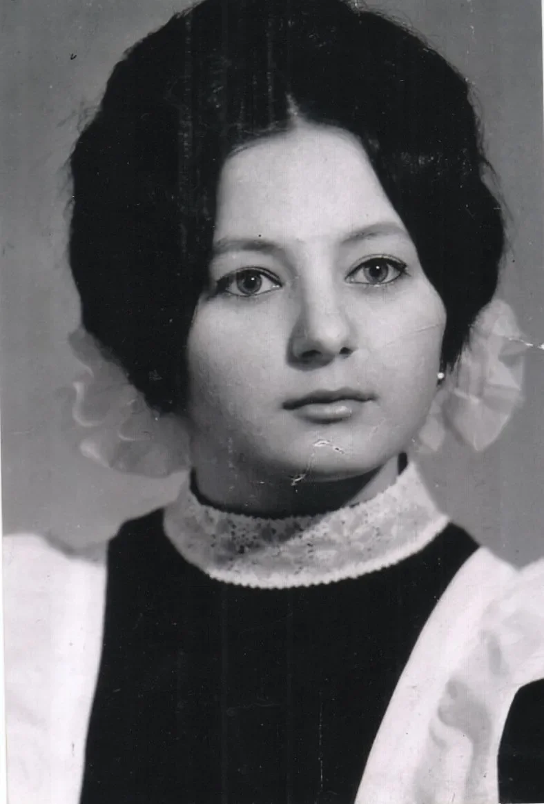 Такой была Лена Малиновская в школьные годы, выпуск 1974 г. СШ №20. Фото из личного архива