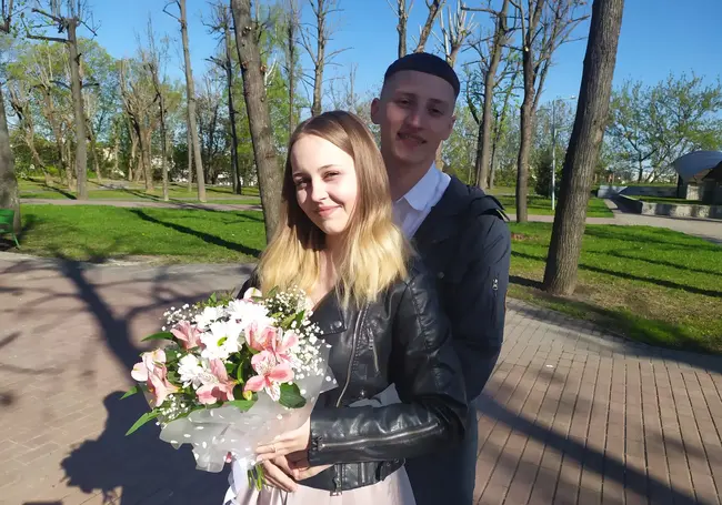 «Сначала ребенок, а потом все остальное». Кто женился в Могилеве.