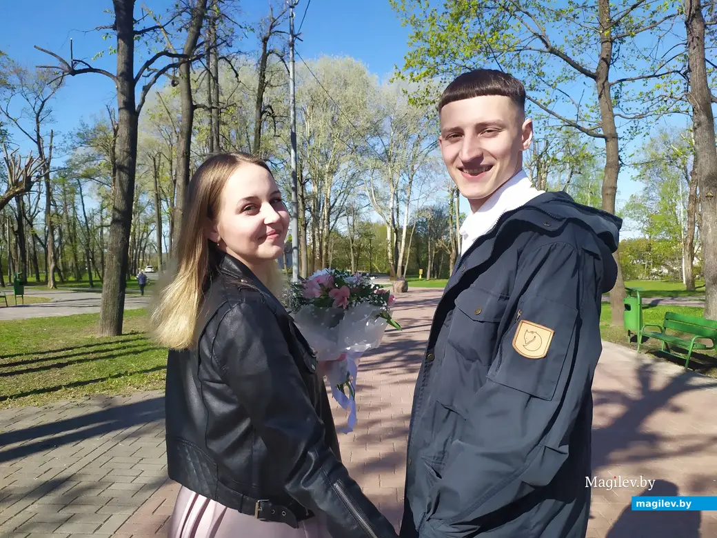 ЗАГС, Могилев. 29.04.2023. Желаем молодым прогулок на свежем воздухе, но уже втроем.