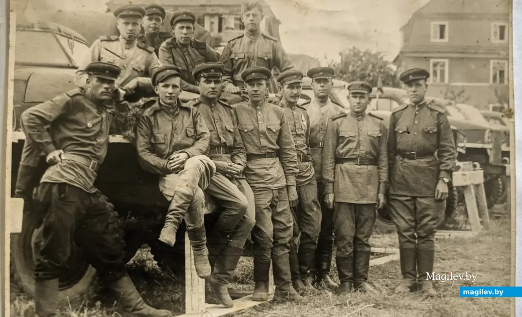г. Лигниц (Германия), 1945 год. Петр Богдан в верхнем ряду слева.