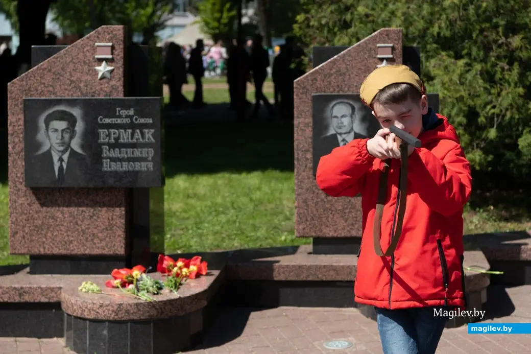 Бобруйск, площадь Победы, 9 мая 2023 года. Особенный праздник. Фото Татьяны Удодовой.