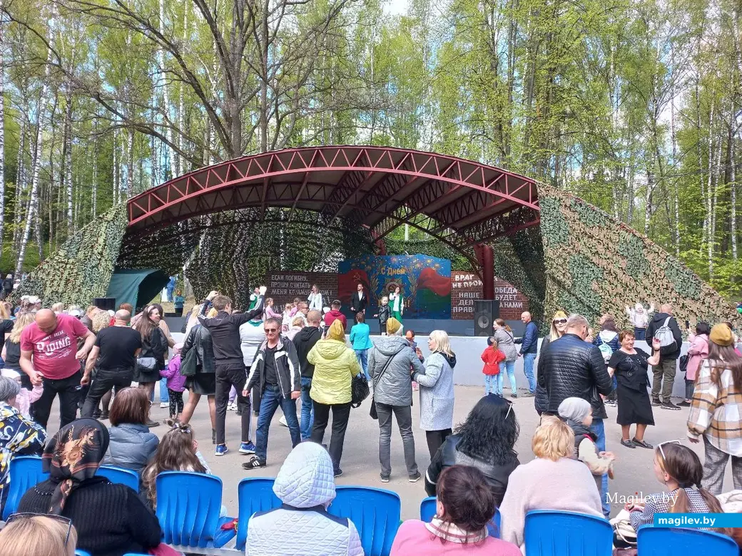 9 мая 2023 года. Концерт, аттракционы и сладкая вата: праздник в Печерском лесопарке Могилева.