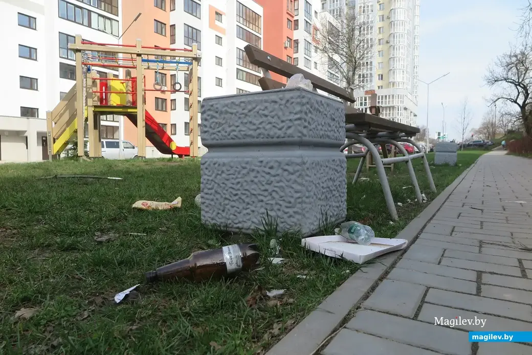 12 апреля 2023 г. Могилев, пр.Мира. Так площадка выглядела месяц назад.