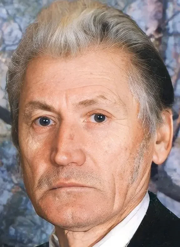 Луц Юрий Васильевич.