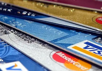 Одна могилевчанка потеряла карту, а вторая – нашла и потратила все деньги