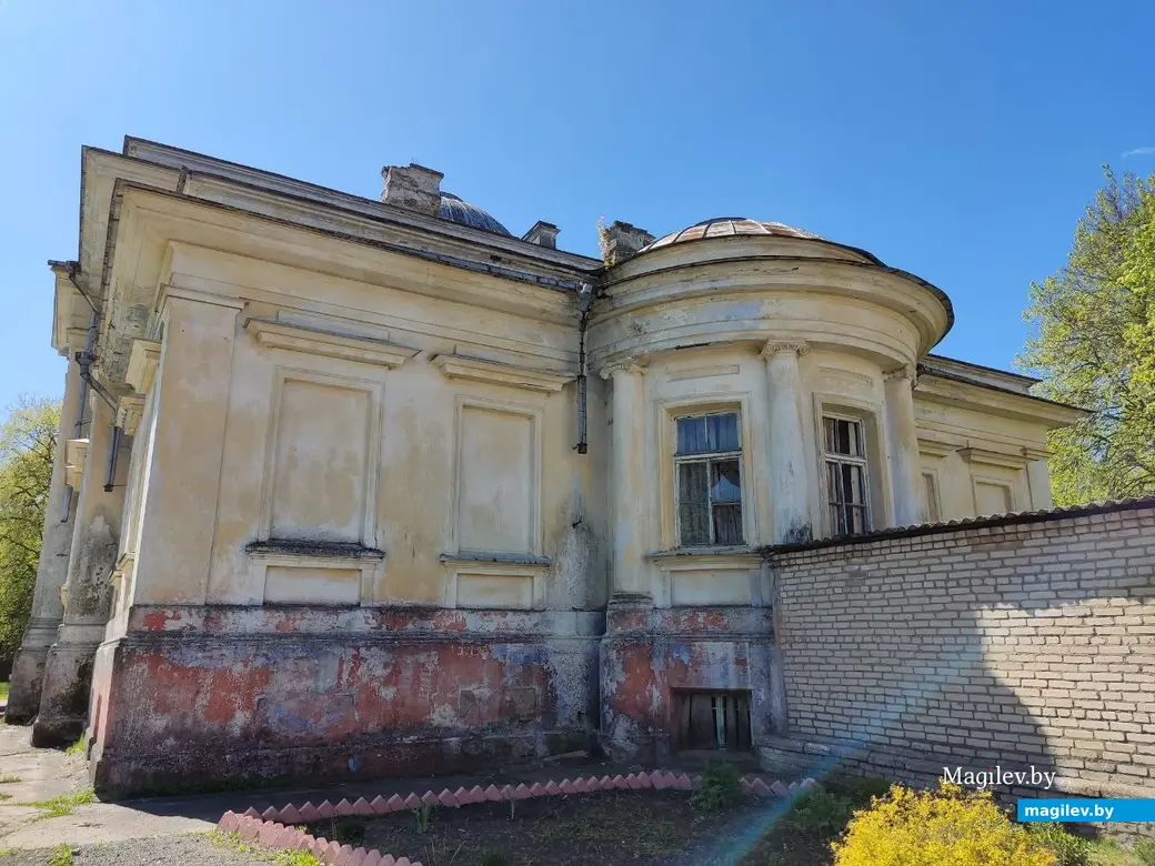 Усадьба графа Толстого. Агрогородок Грудиновка, Быховский район. Май 2023 г.