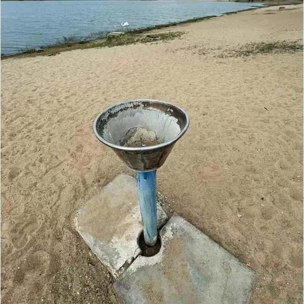 Май 2023 г. Могилев. Вот такие проблемы эпидемиологи обнаружили на пляжах. Фото: Могилевский зональный центр гигиены и эпидемиологии.