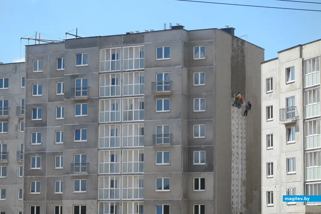 Май 2023 г. Могилев. Новый квартал из электродомов на пересечении Первомайской и Витебского тупика.