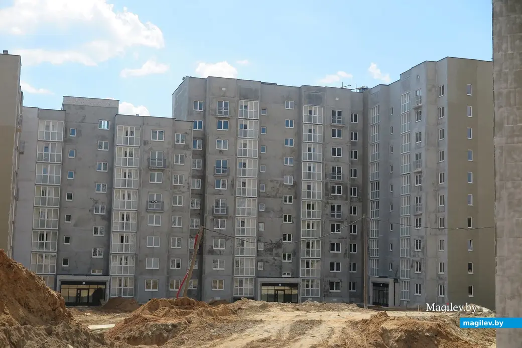 Май 2023 г. Могилев. Новый квартал из электродомов на пересечении Первомайской и Витебского тупика.