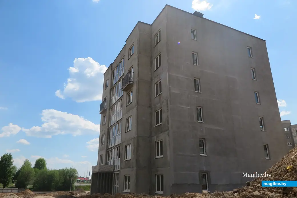 Май 2023 г. Могилев. Новый квартал из электродомов на пересечении Первомайской и Витебского тупика.