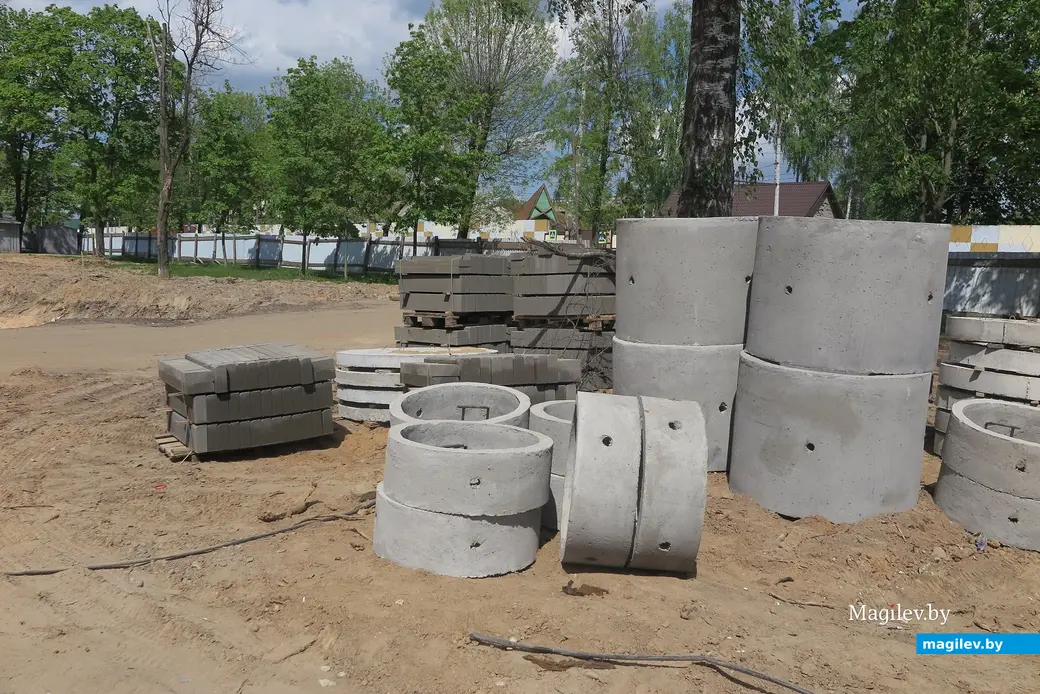 Май 2023 г. Могилев. Новый квартал из электродомов на пересечении Первомайской и Витебского тупика, стройка идет полным ходом.