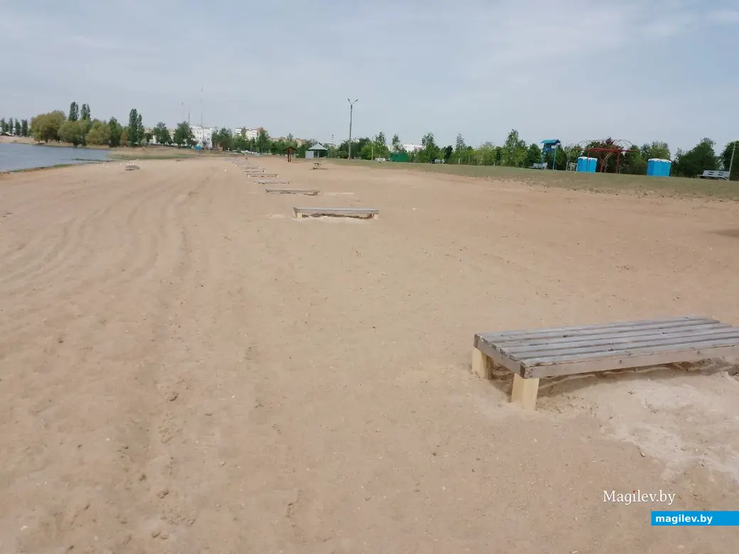 Пляж на Святом озере (Гребенеское водохранилище). Могилев, 17.05.2023 г.