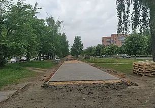 Ремонт тротуара по улице Островского в Могилеве продолжается. Фотофакт