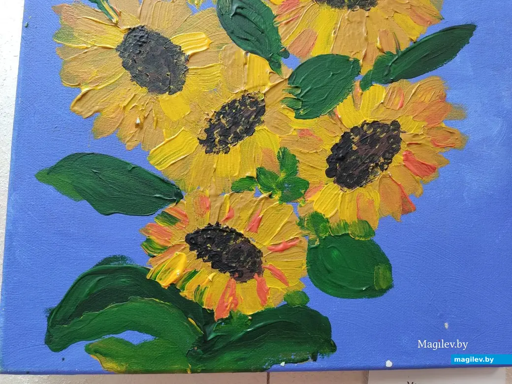 Работы воспитанников глусского творческого объединения «АРТ-Кроха» на выставке в ДК области. Могилев, 20.05.2023 г